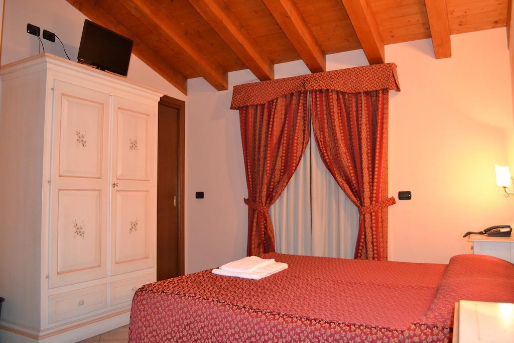 Albergo La Piana Ghedi Δωμάτιο φωτογραφία