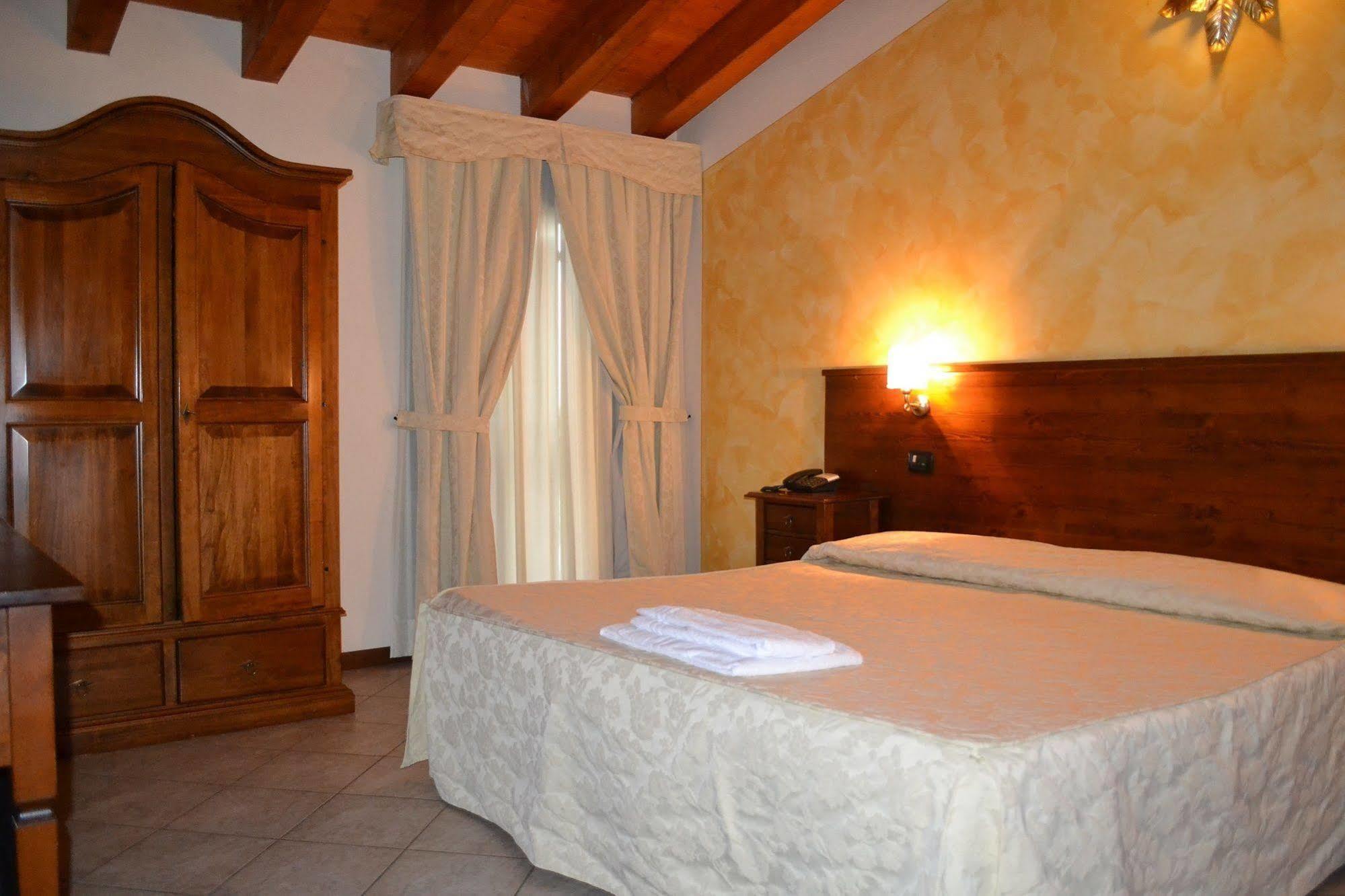 Albergo La Piana Ghedi Εξωτερικό φωτογραφία